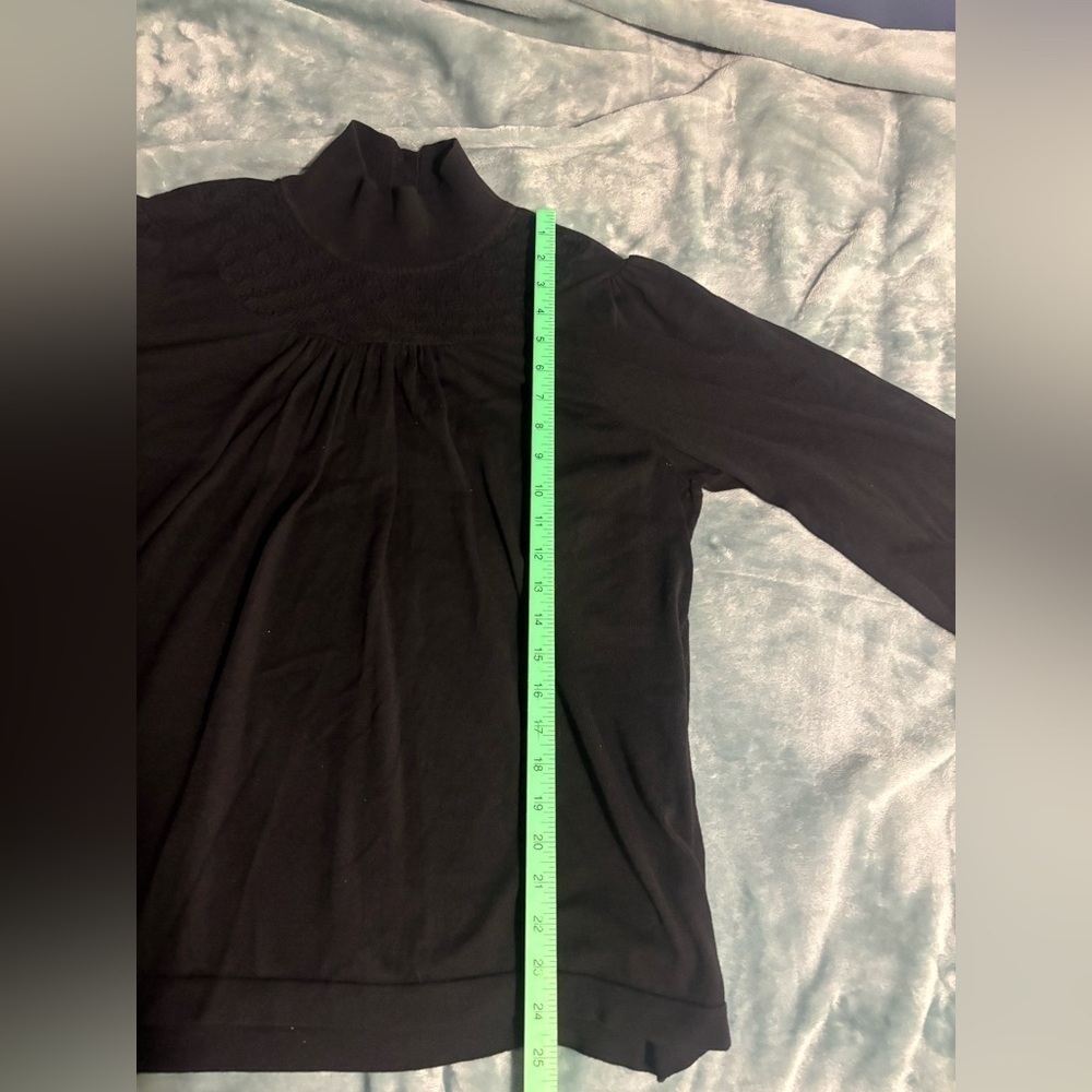 Women’s Apt 9 Sweater. Size 2XL black. Buttons and designs long sleeve knit - Picture 11 of 12